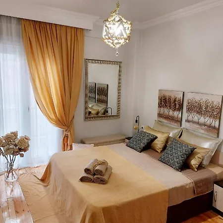 Antigonidon Square Luxury *