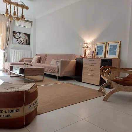 Antigonidon Square Luxury Appartement